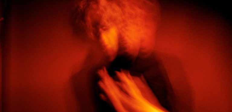 Reseña de Song for Alpha de Daniel Avery, misterio y magia