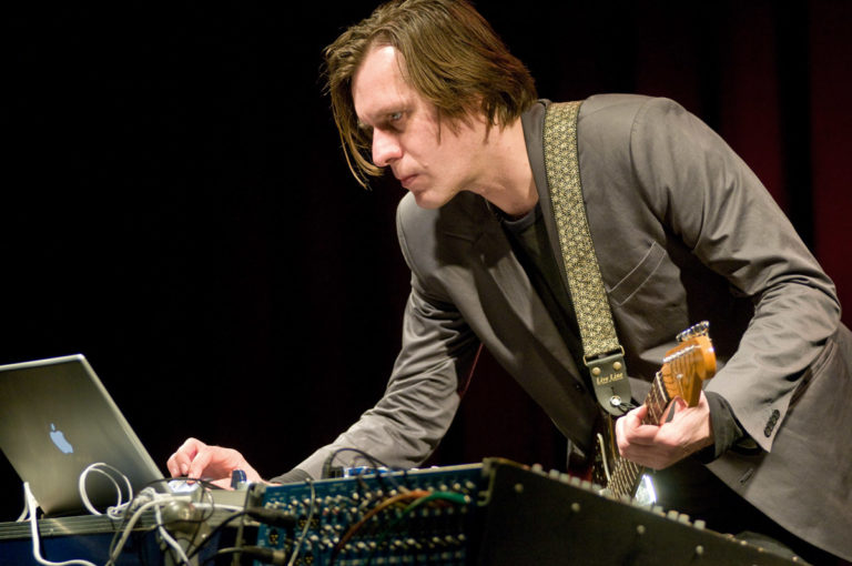 #Estreno. Fennesz “Station one”