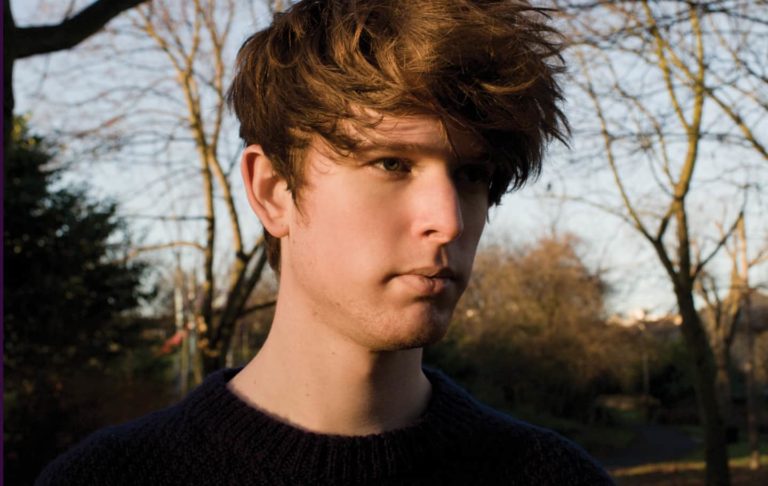 Assume Form el verdadero álbum de amor de James Blake