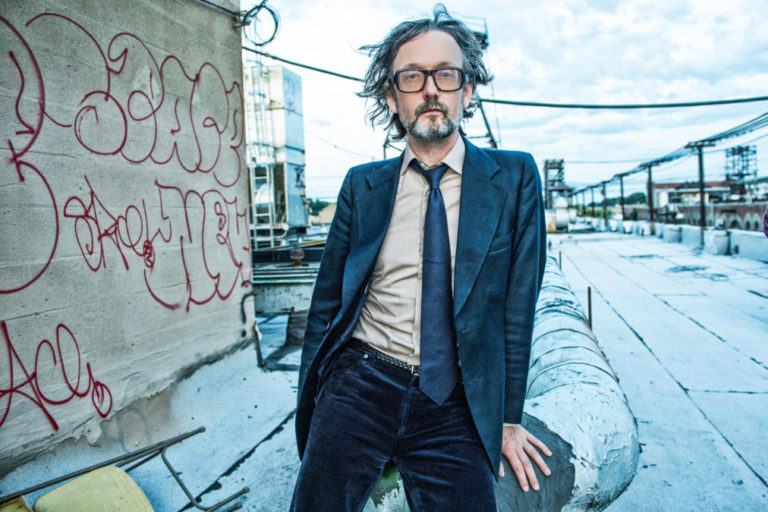 Jarvis Cocker está de vuelta  y evolucionado como JARV IS