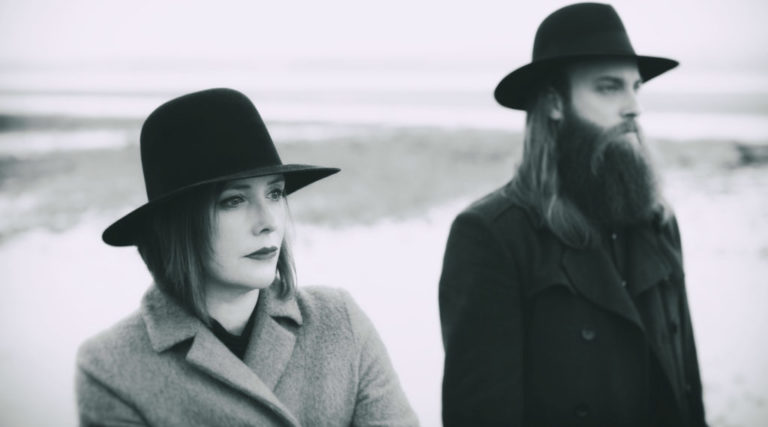 Rachel Goswell de Slowdive y su esposo tienen un proyecto musical nuevo: The Soft Cavalry