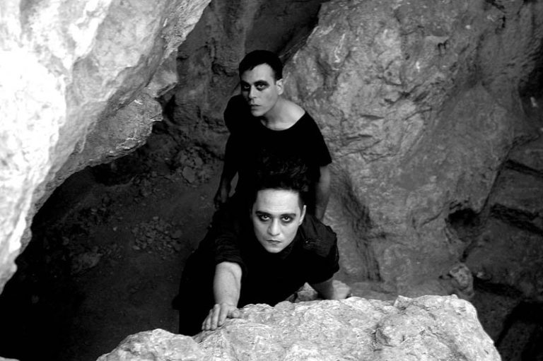 Entrevista con She Past Away: la última expresión del Dark-Wave desde Turquía