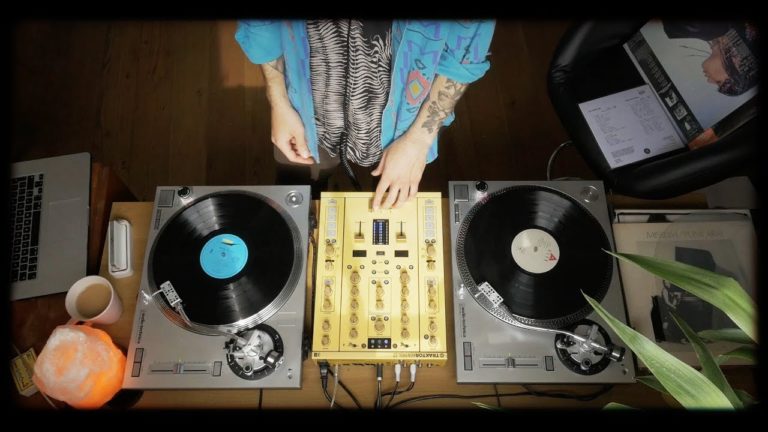 Escucha una hora de dj set de funk y soul japonés en vinilo