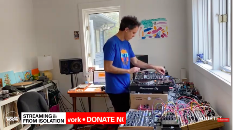 Mira la sesión de hoy de Four Tet para Boiler Room, que recaudará fondos