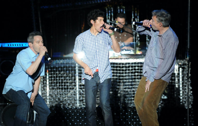 Mira a Beastie Boys en  Bonnaroo 2009, el último show que dieron juntos
