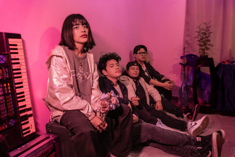 FLXWERGIRL: Fusionando Culturas en el Nuevo Rock Alternativo Mexicano