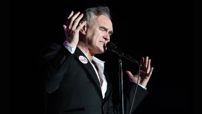 Morrissey y el arte de no presentarse: una relación tensa con el escenario y sus públicos